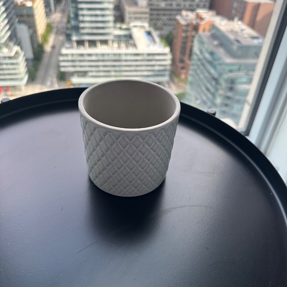 Very pretty pot - Picture 3 of 3